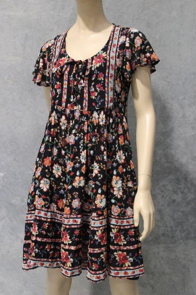 Gypselle Floral Crepe Babydoll Dress w Buttons