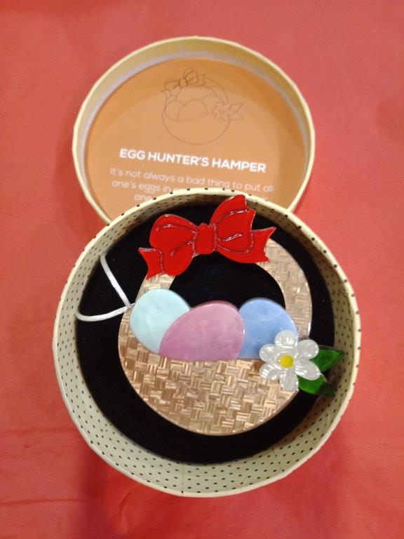 Egg Hunter's Hamper Brooch (Carmen Hiu 2020) Easter