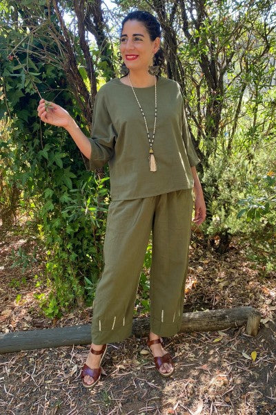 Naturals Cotton Shirred Crop Pant w Top Stitching
